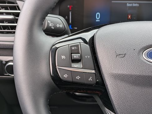 Used 2025 Ford Escape Active w/ Cold Weather Package AWD/4WD image 31