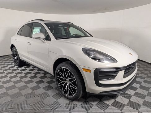 New 2026 Porsche Macan AWD/4WD image 9
