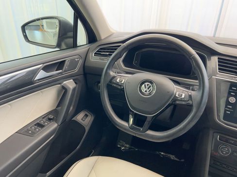 Used 2019 Volkswagen Tiguan SEL Premium image 26
