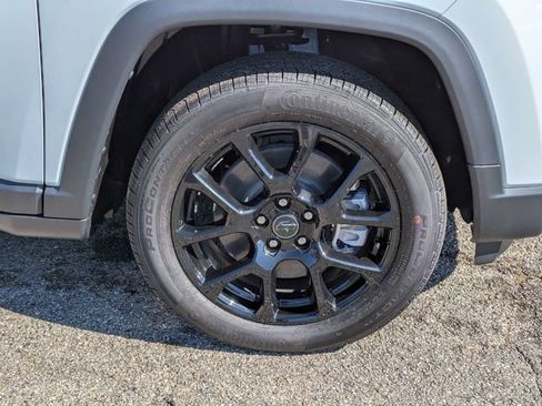 New 2026 Jeep Compass Latitude AWD/4WD image 11