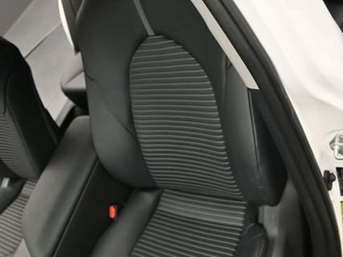 Used 2023 Toyota Camry SE image 11