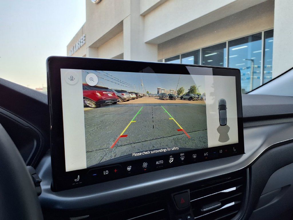Used 2024 Ford Escape SE FWD image 5
