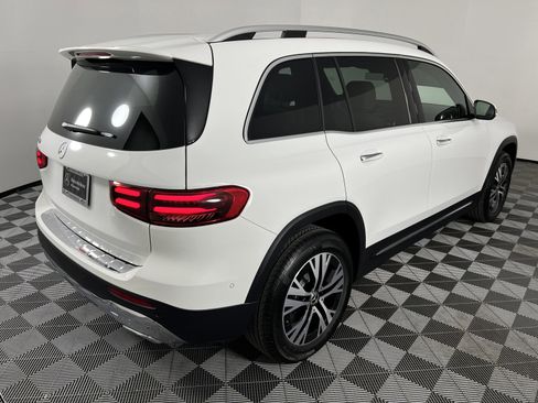 New 2025 Mercedes-Benz GLB 250 image 13