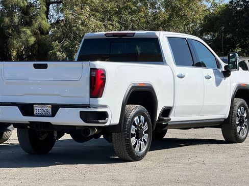 Used 2024 GMC Sierra 2500 Denali w/ Denali Reserve Package image 4