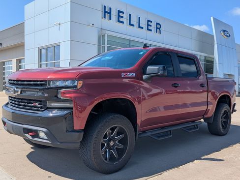 Used 2021 Chevrolet Silverado 1500 LT Trail Boss w/ Convenience Package II AWD/4WD image 3