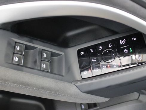 New 2026 Audi SQ5 Premium Plus image 18