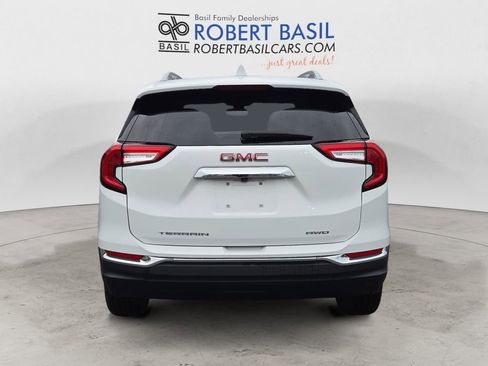 Used 2023 GMC Terrain SLT image 4