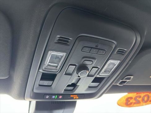 Used 2023 Chevrolet Tahoe Premier w/ Premium Package 2 image 32