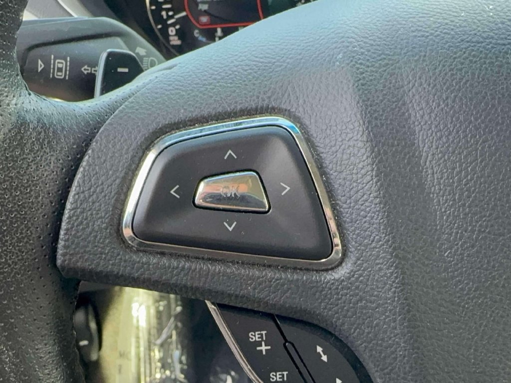 Used 2014 Lincoln MKZ FWD image 18