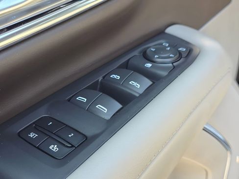 Used 2024 Chevrolet Tahoe LT image 17