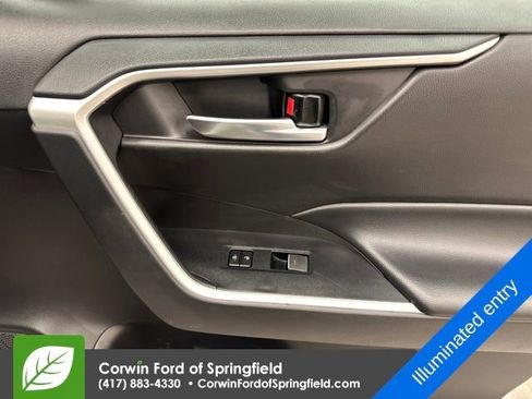 Used 2024 Toyota RAV4 XLE image 12