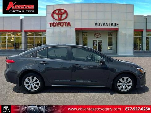 Certified 2025 Toyota Corolla LE FWD image 5