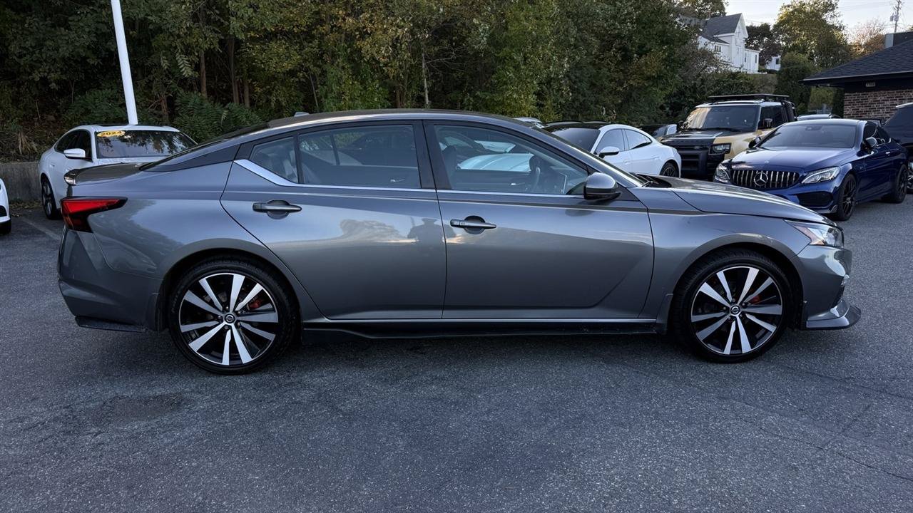 Used 2021 Nissan Altima 2.5 SR w/ SR Premium Package AWD/4WD image 19