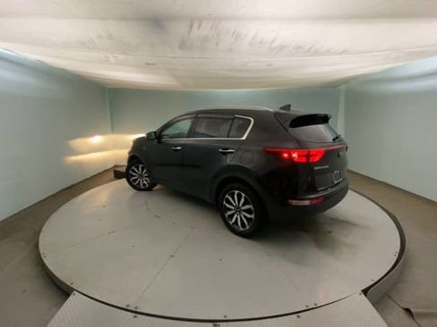 Used 2017 Kia Sportage EX w/ EX Technology Package AWD/4WD image 4
