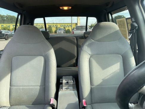 Used 2002 Ford Explorer Sport Trac 2WD image 27