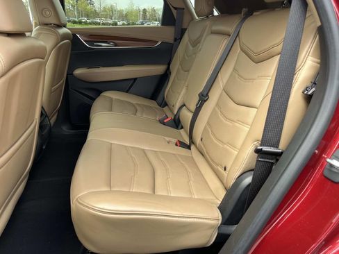 Used 2017 Cadillac XT5 Platinum image 19