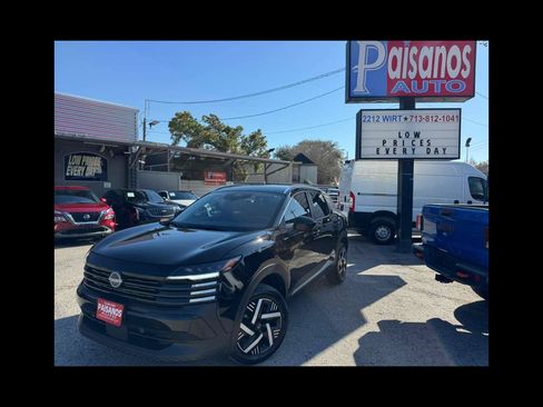 Used 2025 Nissan Kicks SV FWD image 1
