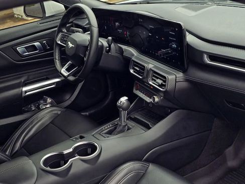 Used 2024 Ford Mustang Premium image 10