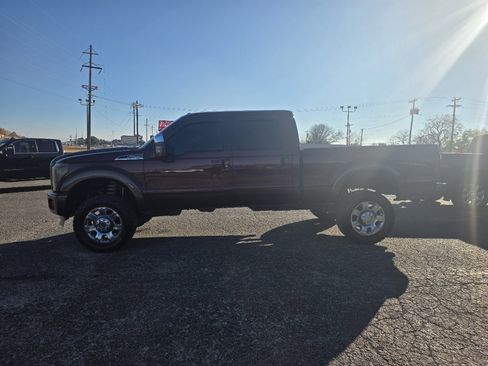 Used 2011 Ford F250 Lariat w/ Lariat Interior Pkg image 4