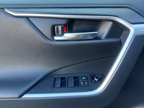 Used 2019 Toyota RAV4 XSE image 10