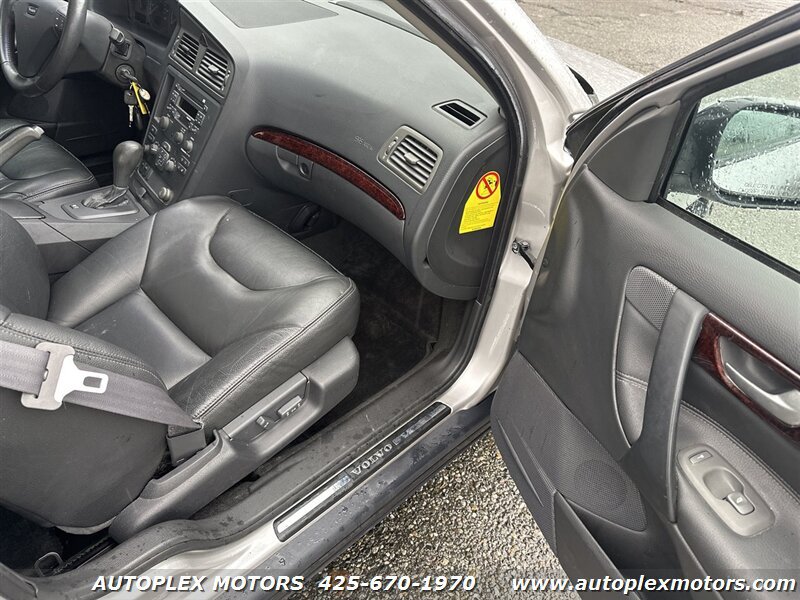 Used 2001 Volvo S60 2.4T FWD image 18