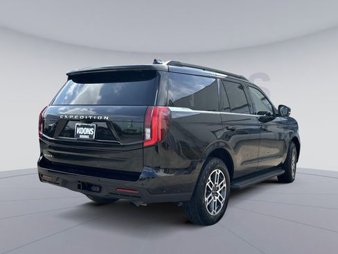 Used 2025 Ford Expedition Active AWD/4WD image 16