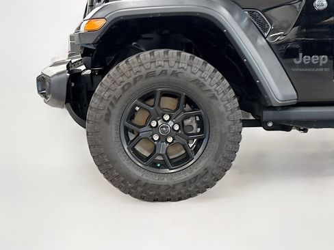 Used 2024 Jeep Wrangler Sport AWD/4WD image 25