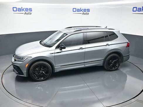 Used 2023 Volkswagen Tiguan SE R-Line FWD image 50