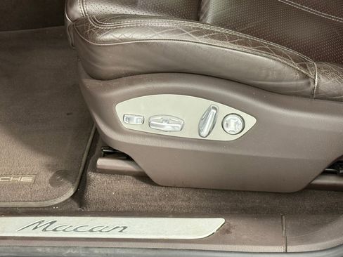 Used 2015 Porsche Macan S image 14