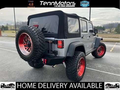 Used 2017 Jeep Wrangler Unlimited Rubicon w/ Connectivity Group image 4