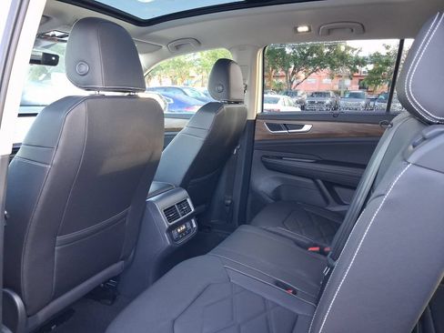 New 2026 Volkswagen Atlas SE FWD image 5