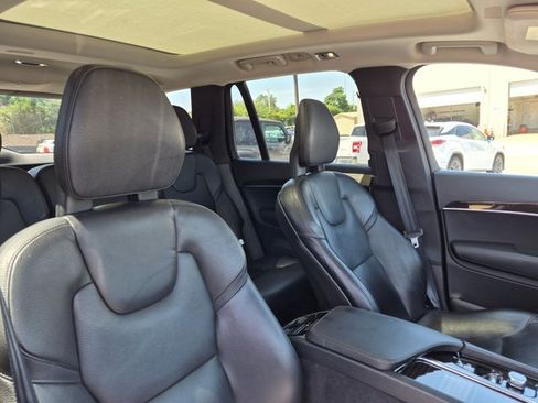 Used 2018 Volvo XC90 T6 Momentum w/ Convenience Package AWD/4WD image 14