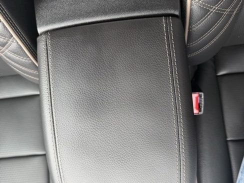 Used 2025 GMC Canyon Denali image 27