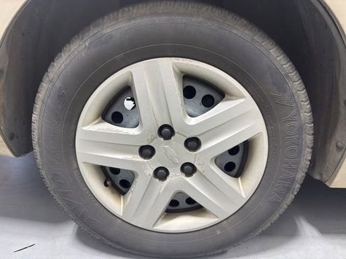 Used 2010 Chevrolet Impala LS FWD image 6
