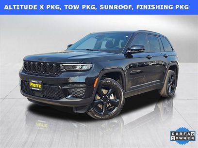 Used 2025 Jeep Grand Cherokee Altitude