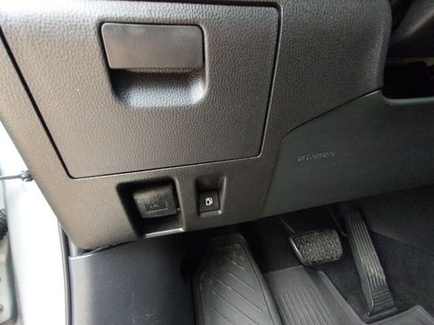 Used 2020 Toyota Highlander XLE image 39