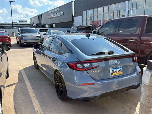 Used 2024 Honda Civic Sport image 9