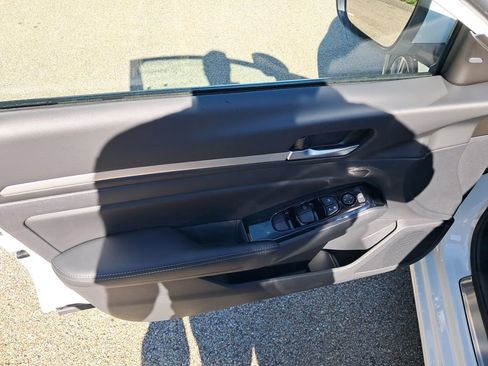 New 2025 Nissan Altima 2.5 SL image 11