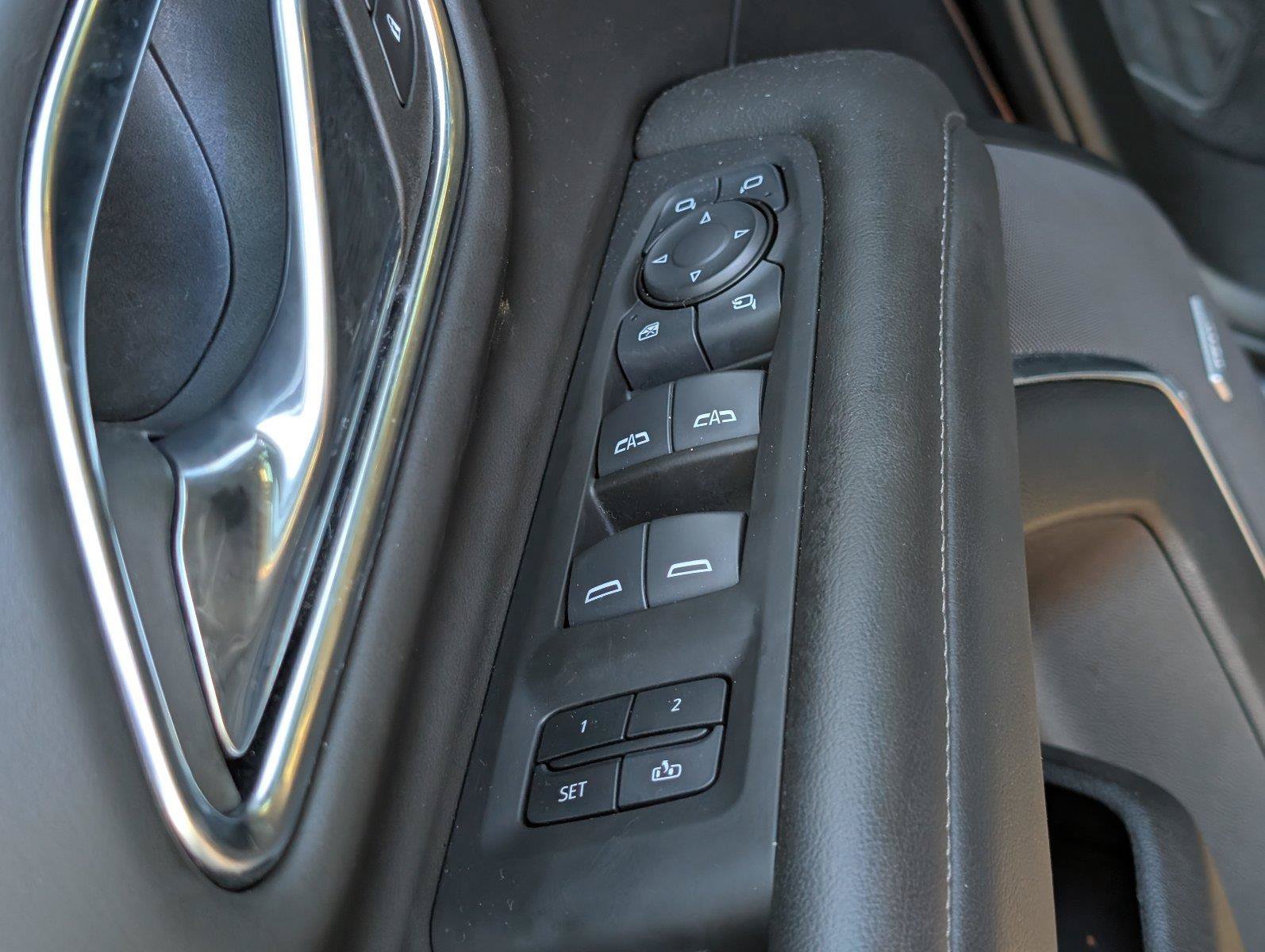 Used 2024 Chevrolet Tahoe Z71 w/ Luxury Package AWD/4WD image 19