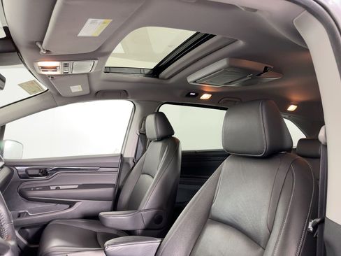Used 2024 Honda Odyssey Touring image 15