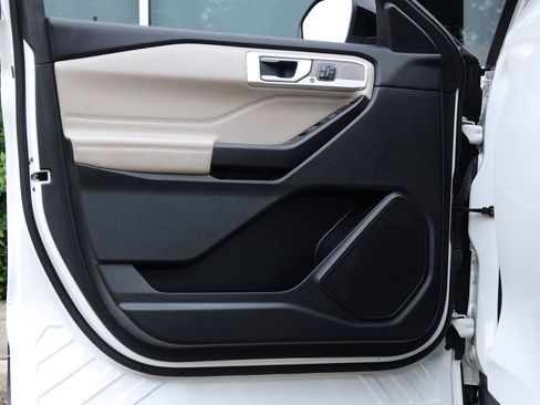 Used 2020 Ford Explorer Limited w/ Class III Trailer Tow Package RWD image 38