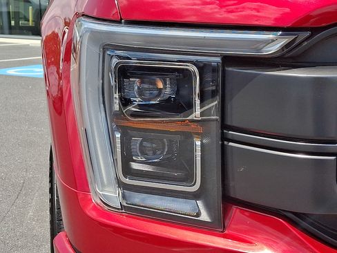 Used 2022 Ford F150 Lariat w/ Equipment Group 502A High AWD/4WD image 9