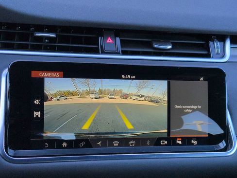 Used 2020 Land Rover Range Rover Evoque SE image 29