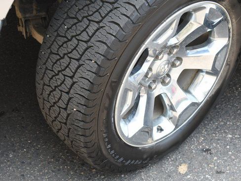 Used 2019 RAM 1500 Big Horn AWD/4WD image 11