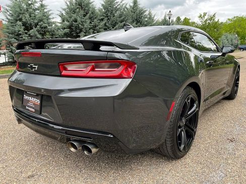 Used 2016 Chevrolet Camaro SS RWD image 32