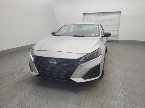 Used 2024 Nissan Altima 2.5 SV image 15