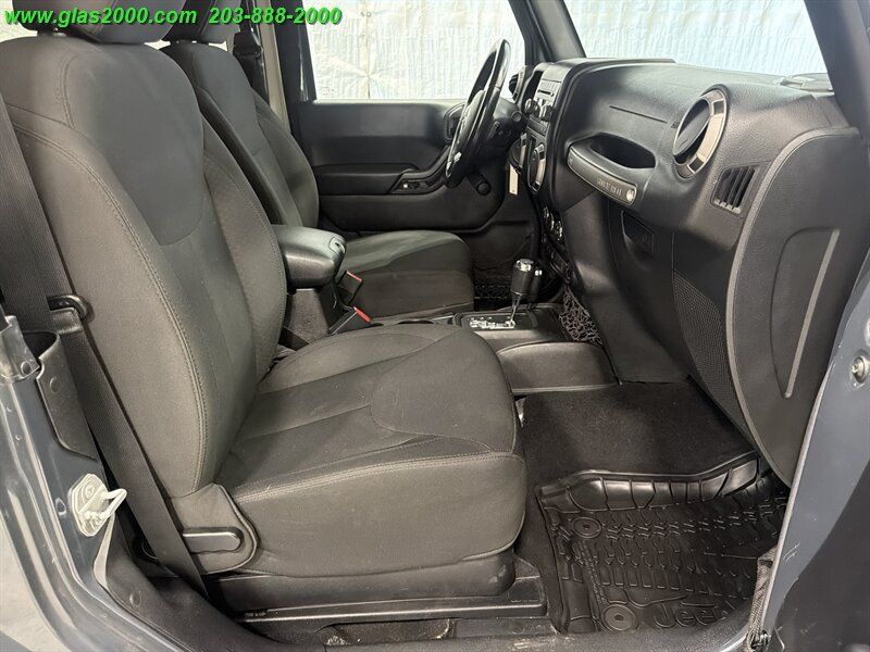 Used 2016 Jeep Wrangler Sport AWD/4WD image 15