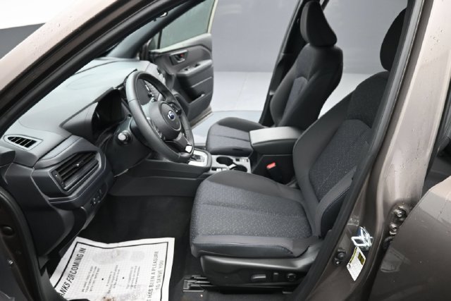 Used 2025 Subaru Forester Premium AWD/4WD image 13
