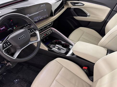 Used 2025 Audi Q5 Premium w/ Convenience Package AWD/4WD image 9