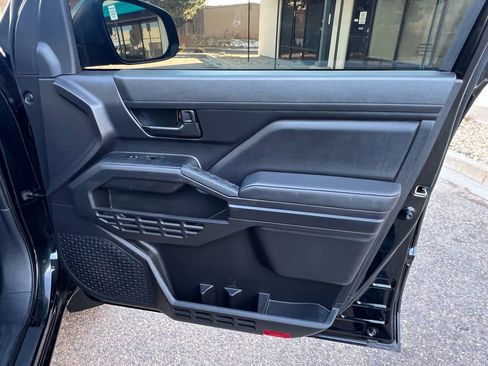 Used 2024 Toyota Tacoma SR image 9